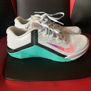 Size 7 Nike Metcon’s